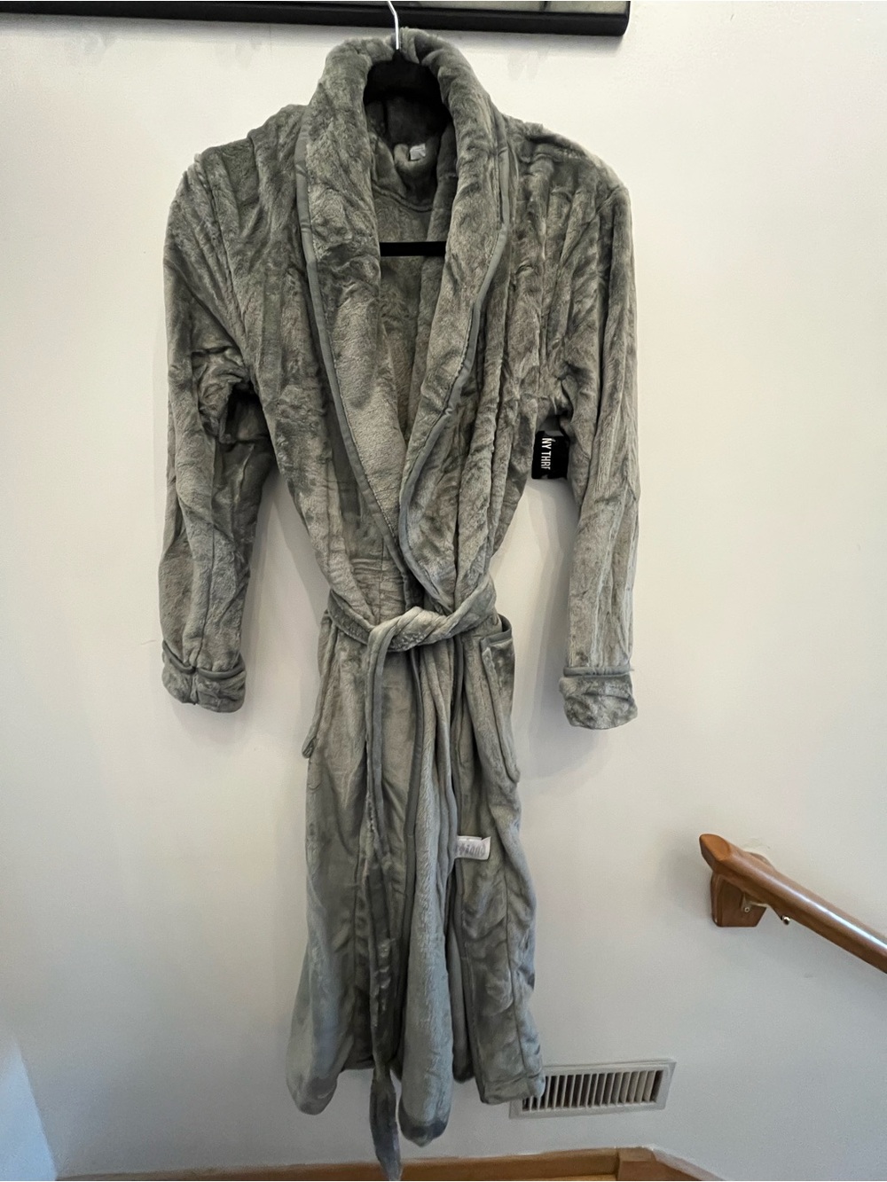 NWT Steel Grey NY Threads Womens Plush Bathrobe